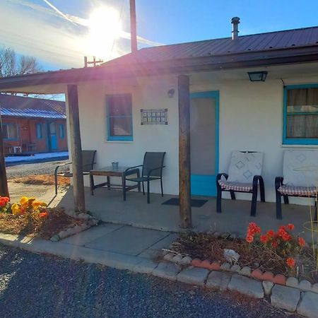 Hikers Cimarron Inn & Rv Park Bagian luar foto