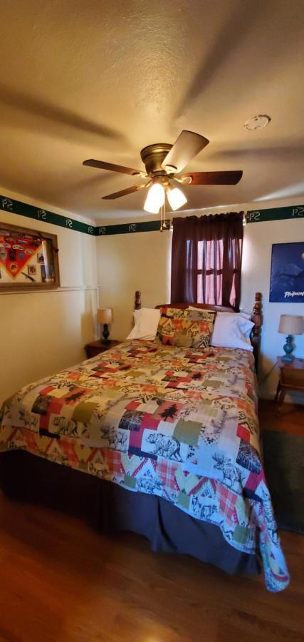 Hikers Cimarron Inn & Rv Park Bagian luar foto