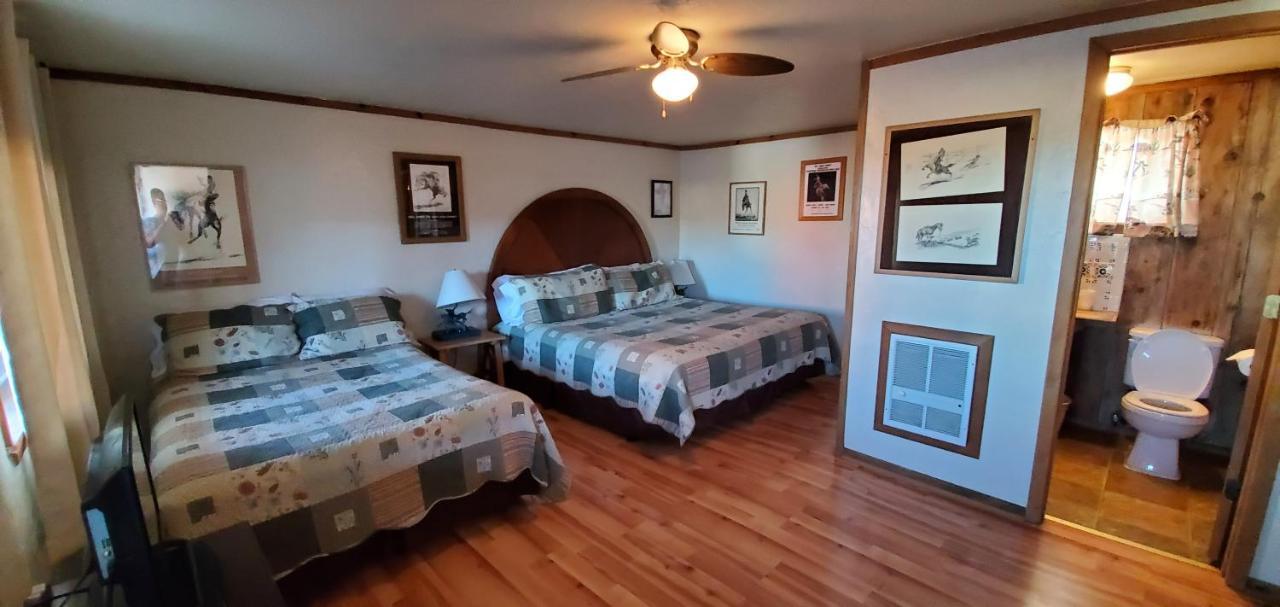 Hikers Cimarron Inn & Rv Park Bagian luar foto