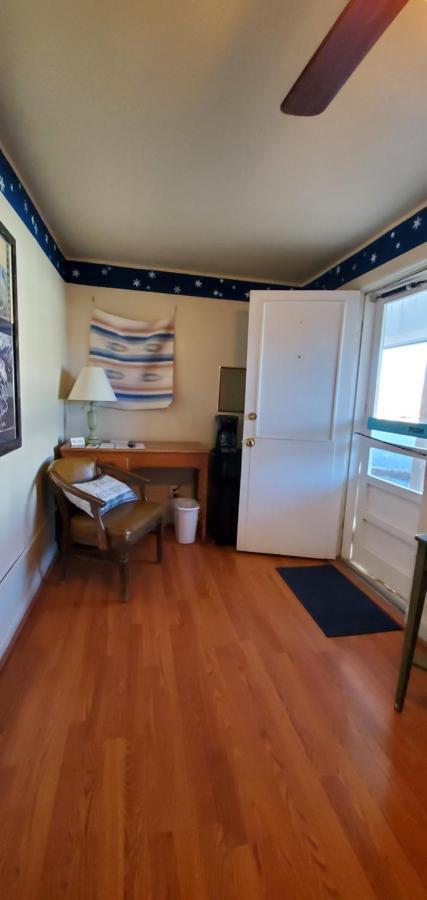 Hikers Cimarron Inn & Rv Park Bagian luar foto