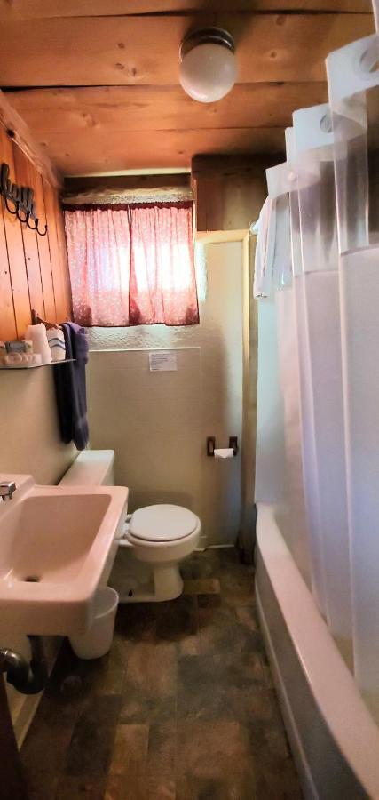 Hikers Cimarron Inn & Rv Park Bagian luar foto
