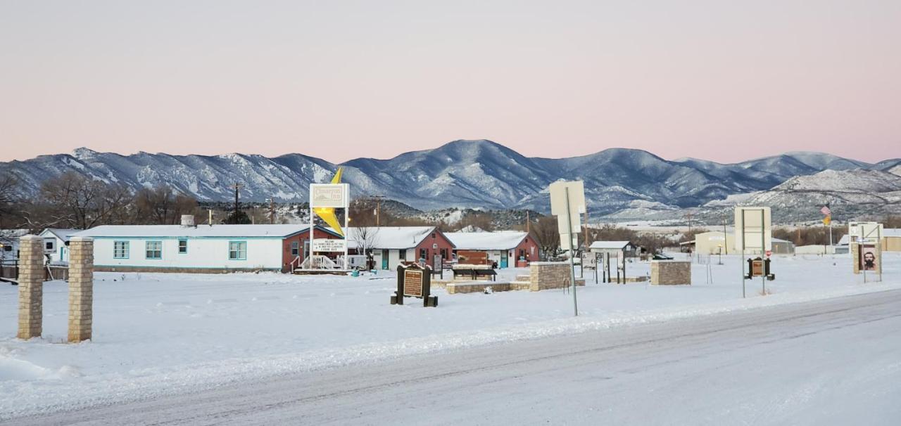Hikers Cimarron Inn & Rv Park Bagian luar foto