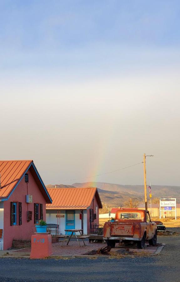 Hikers Cimarron Inn & Rv Park Bagian luar foto