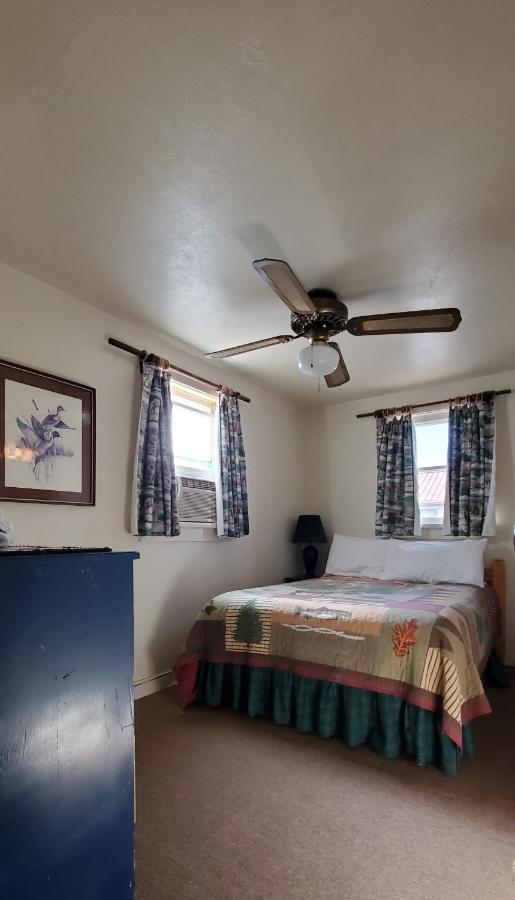 Hikers Cimarron Inn & Rv Park Bagian luar foto