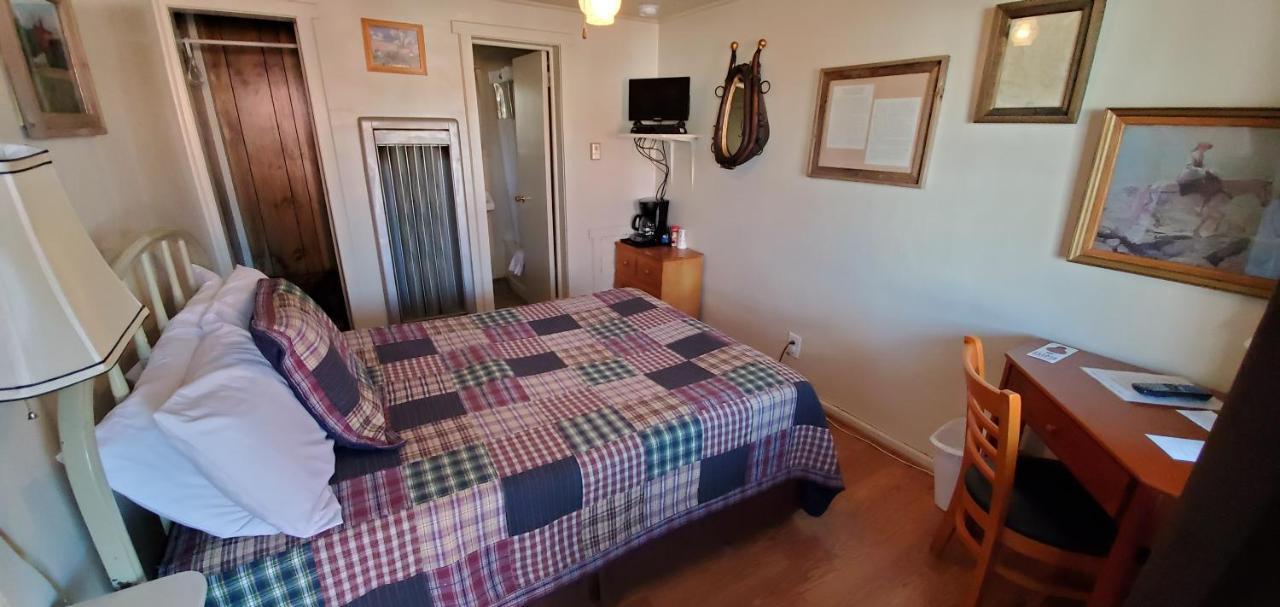 Hikers Cimarron Inn & Rv Park Bagian luar foto