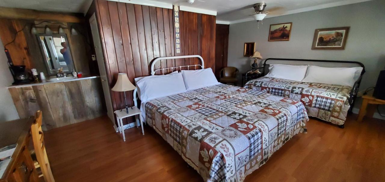 Hikers Cimarron Inn & Rv Park Bagian luar foto